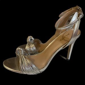 ALDO SILVER HEEL SANDALS   SIZE 8